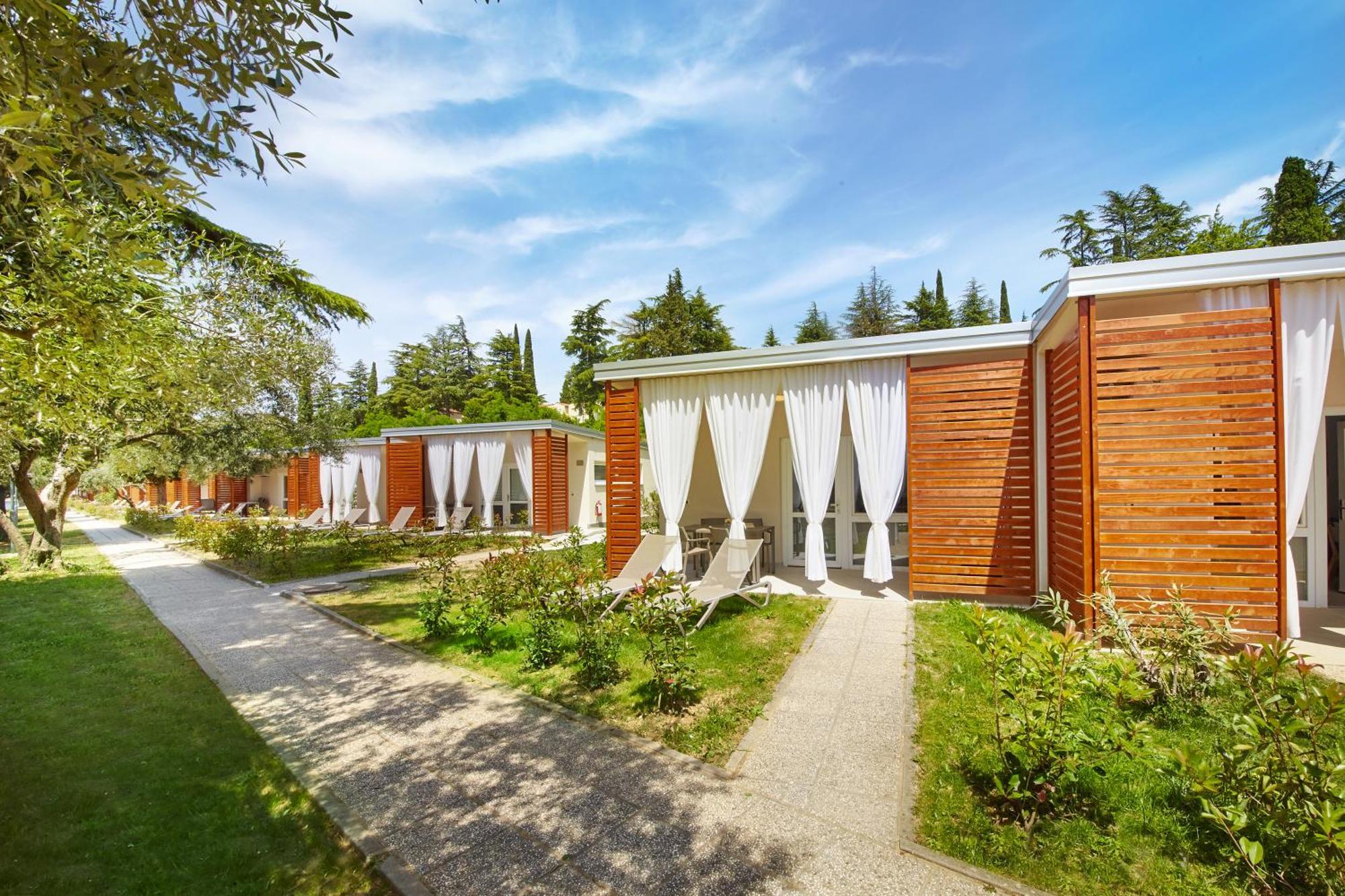 Adria Apartments - Hotel & Resort Adria Ankaran Bagian luar foto